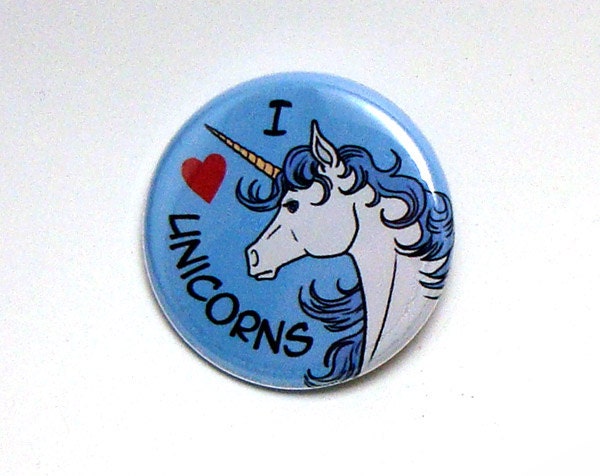 Fantasy Pinback Button - "I Love Unicorns"