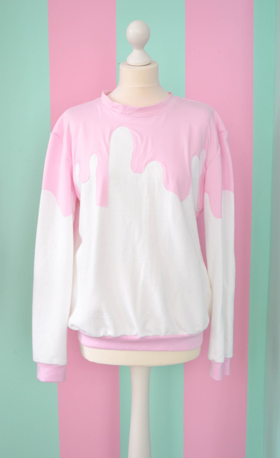 White fairy kei pullover with pink sauce