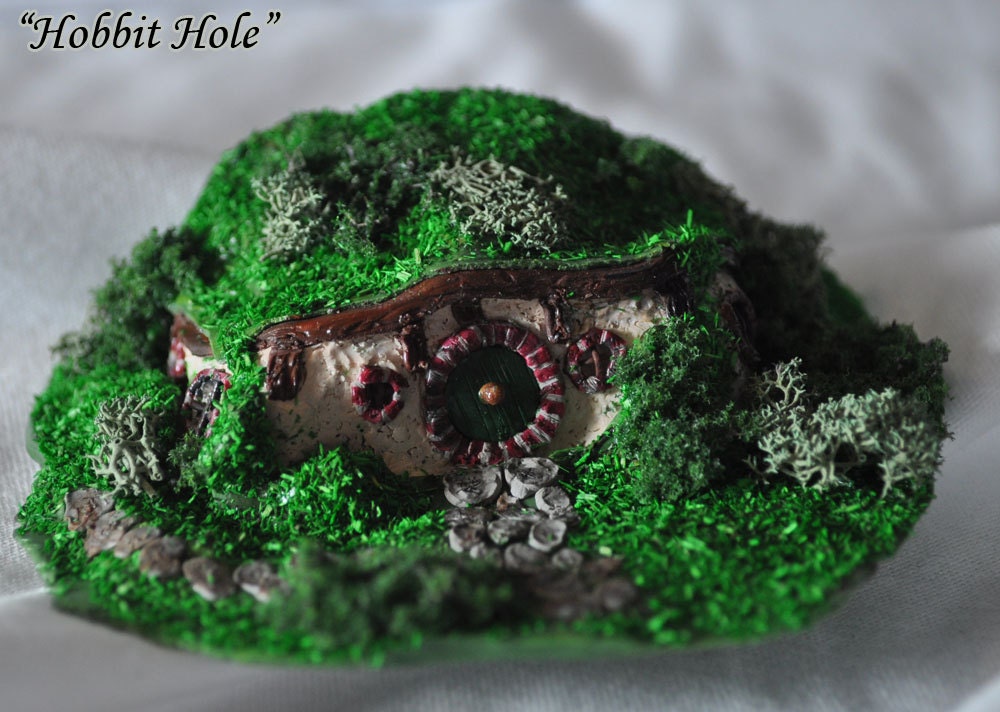 Lord of the Rings inspired "Hobbit Hole" Miniature