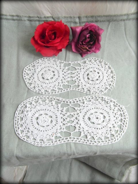 A pair of French vintage crocheted lace  doily , cotton. Discount for multiple buys.