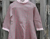 Vintage Children's Clothes / 1970s Little Girl Pink and Green Patterned Mod Dress / Lace Ribbon Dress / 3T