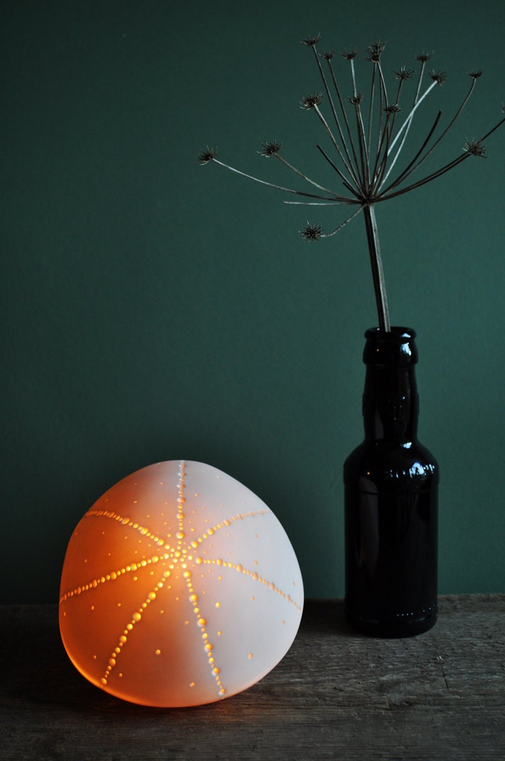 Small Naked Urchin Lamp
