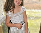 Beautiful flower girl dress for a wedding. Flower girls dress, birthday, special occasion dress. A jr. bridesmaids dress for a wedding