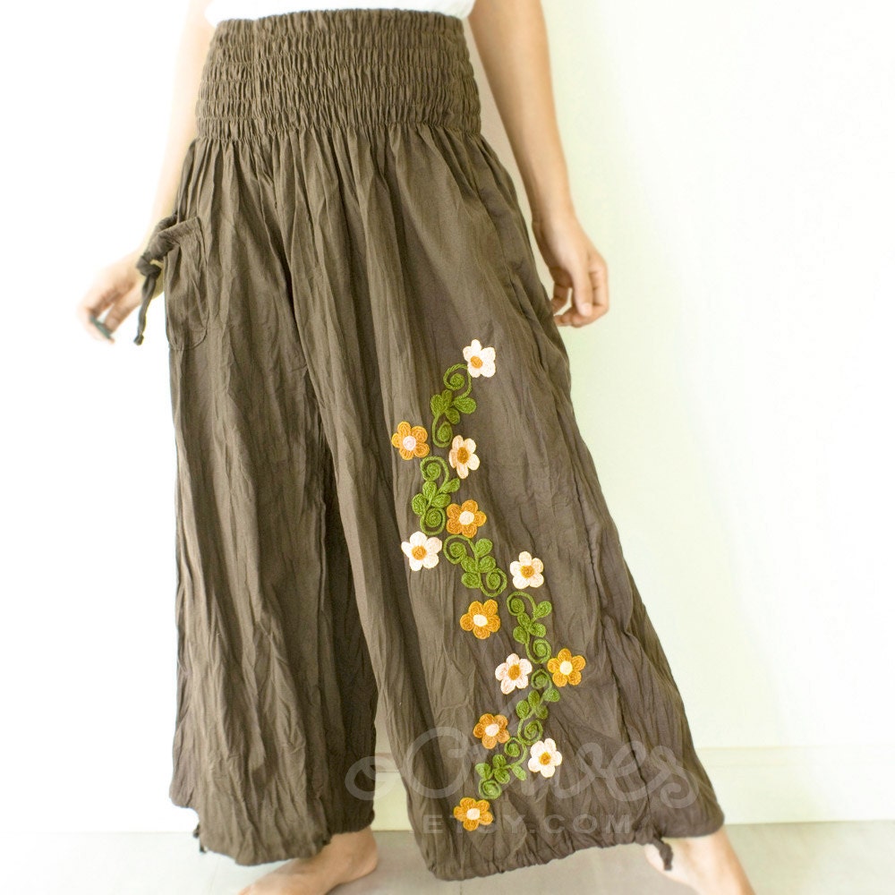 Cotton Wide Legs Summer Pants in Army Green with Flowers