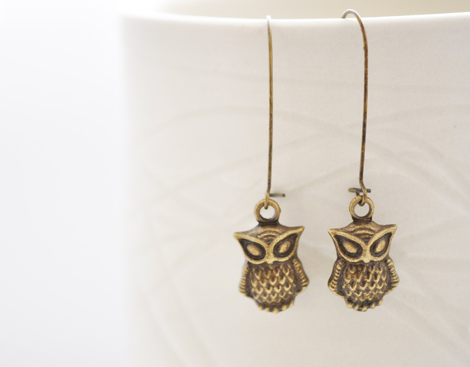 Owl Long Dangle Earrings - Brass - Woodland creature - Bird - Golden - Vintage Style