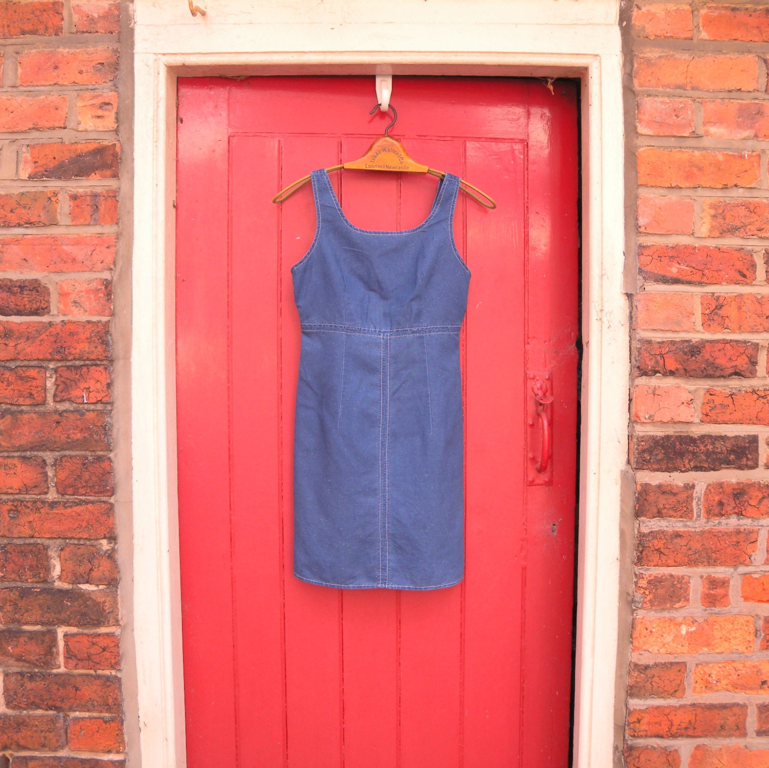1990s pinafore dress in dark denim / 90s jean shift dress / vintage blue cotton dress