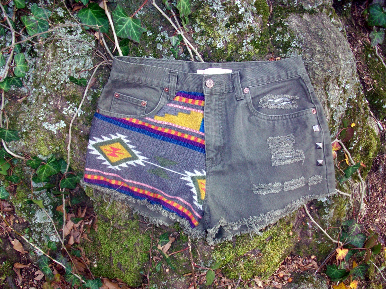 Navajo Tribal Print Ripped Frayed Denim High-waisted Shorts
