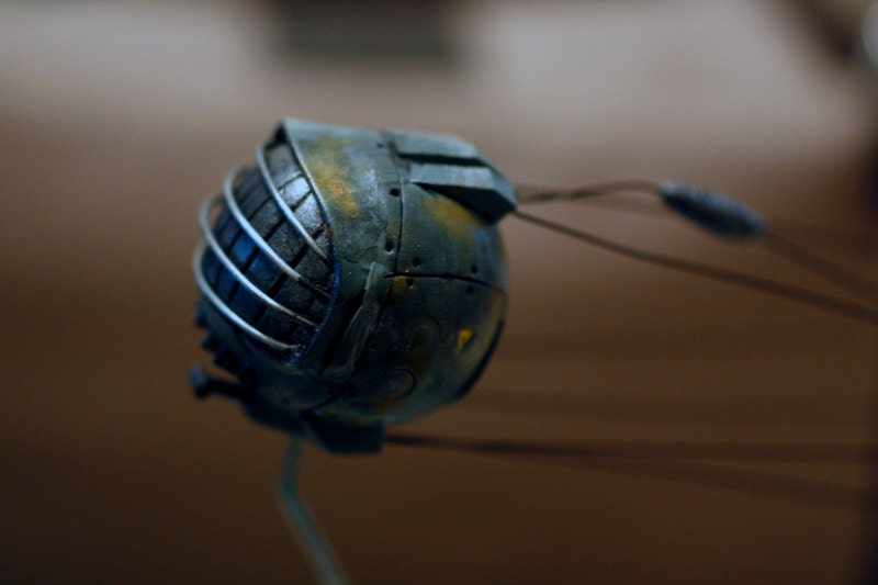 Made to order Fallout 3 handmade miniature Enclave eye bot robot model.