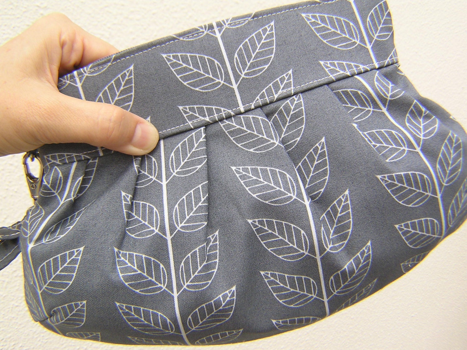 BRIDESMAIDS CLUTCH, Janbag Wristlet, wedding, handmade, gift, cosmetic - Leaf stripe graphite grey