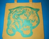 yellow bag, gold bag, green, tiger tote, heavy metal, animal print, green tiger tote, metallic, 1AEON yellow tote with green metallic tiger