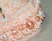 Pearl Garden ... Bracelet . Peyote . Peach . Apricot . Beadwork . Faux Pearls . Handmade . Bridal Accessory . Gift . Feminine