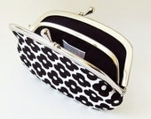 kiss lock coin purse with divider - black flower on white