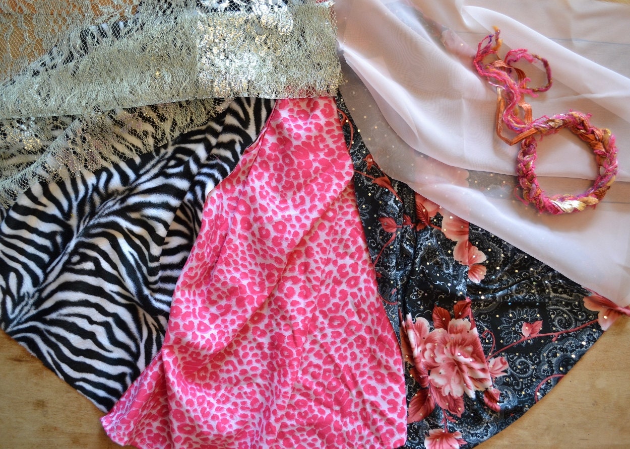GLaMOUR 6 Piece Newborn Baby LaYERiNg SeT PHoTo Props 5 Draping Cloths Stretch Lace Wrap 1 Tie Back Headband Pink Black Silver