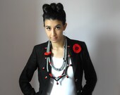 Knitted Necklace Grey Gray Black Red - Fiber Art Textile Necklace - Handmade - ETHNIC (07) - Urban style - Italian Fashion