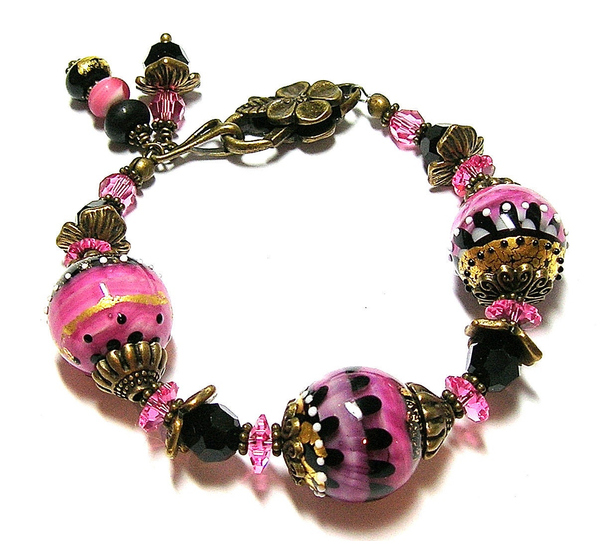 I LoVe PiNK Hamdmade Lampwork Glass Bracelet in Pink and Black by Glitterbug Originals SRAJD