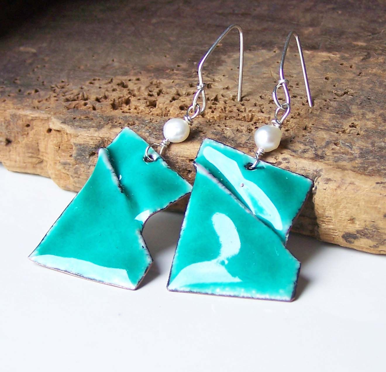 Etsy, Etsy Jewlery, Enamel Earrings, Enamel Jewelry, Jewelry on Etsy, Fold Formed Earrings, Turquoise Blue Enamel, Artisan Earring