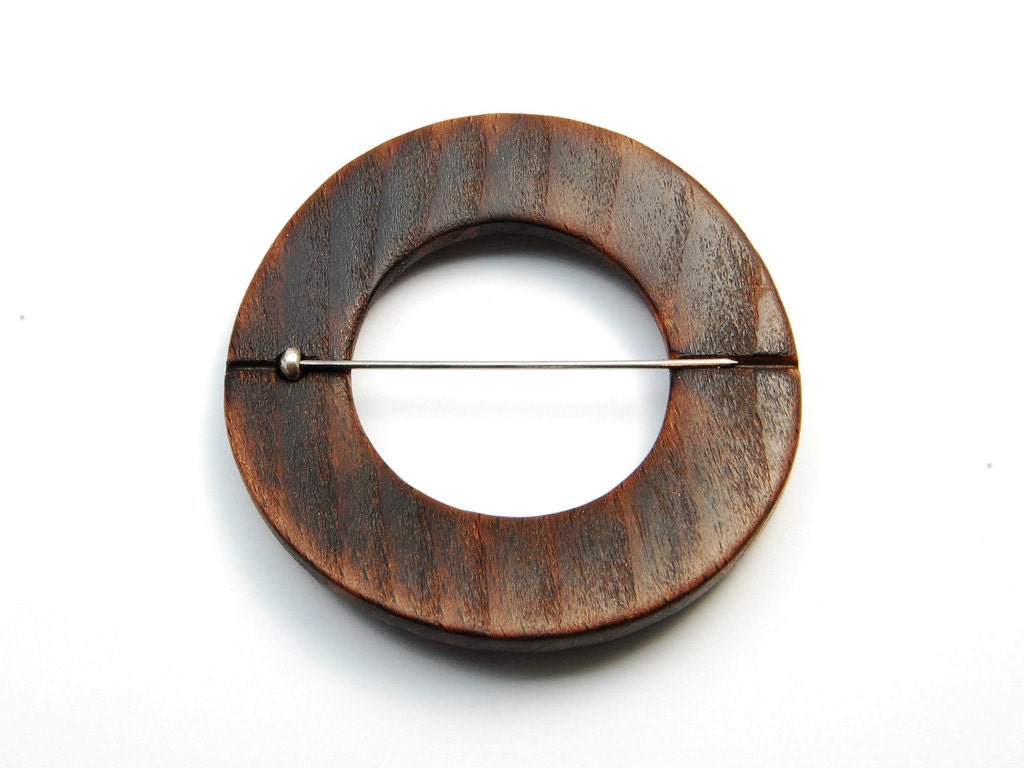 Wood-O Brooch