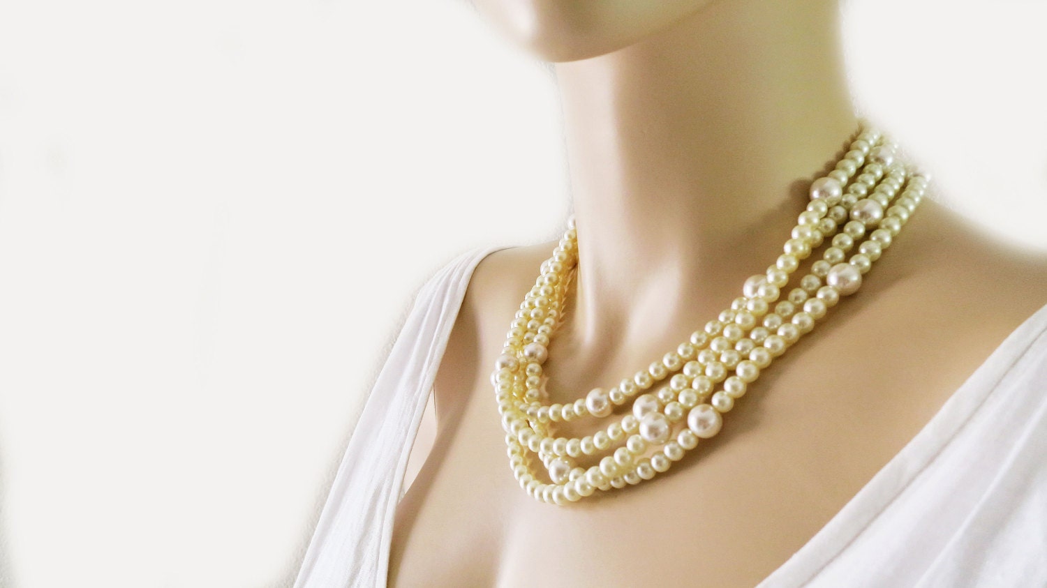 Chunky Pearl Wedding Necklace, Cream Ivory Pearl Layered Bridal Necklace, Bridesmaid Chunky Necklace