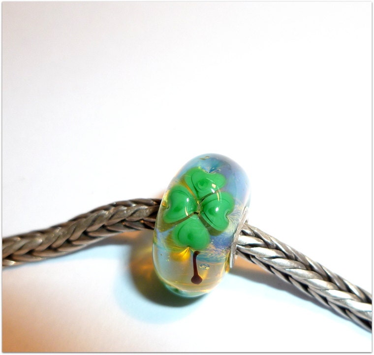 Luccicare Lampwork Bead - Luck -  Lined with Sterling Silver