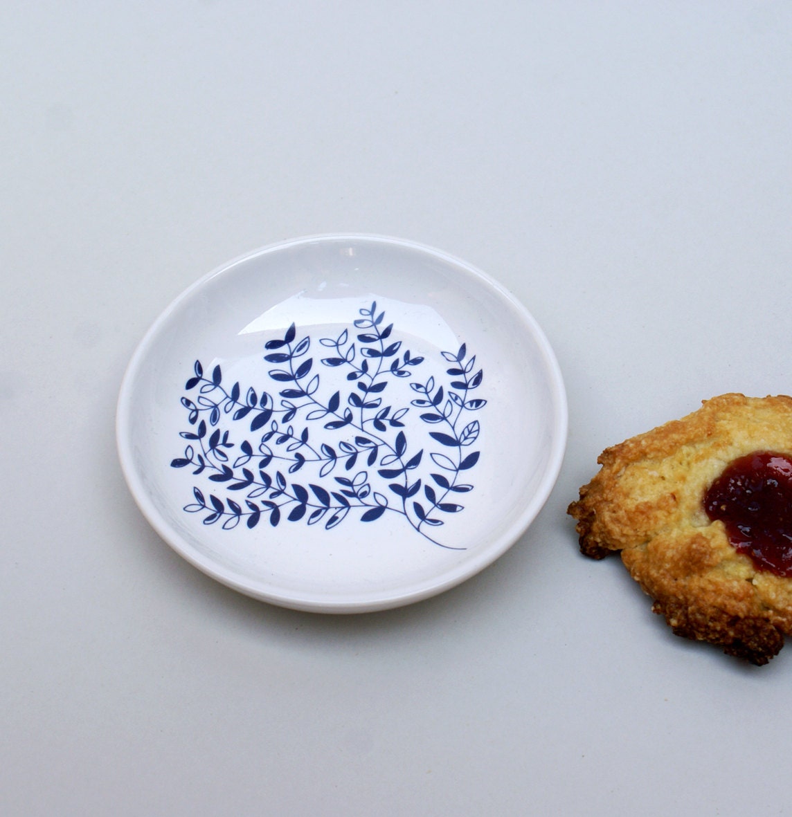 Ceramic saucer - waterbird - sea level