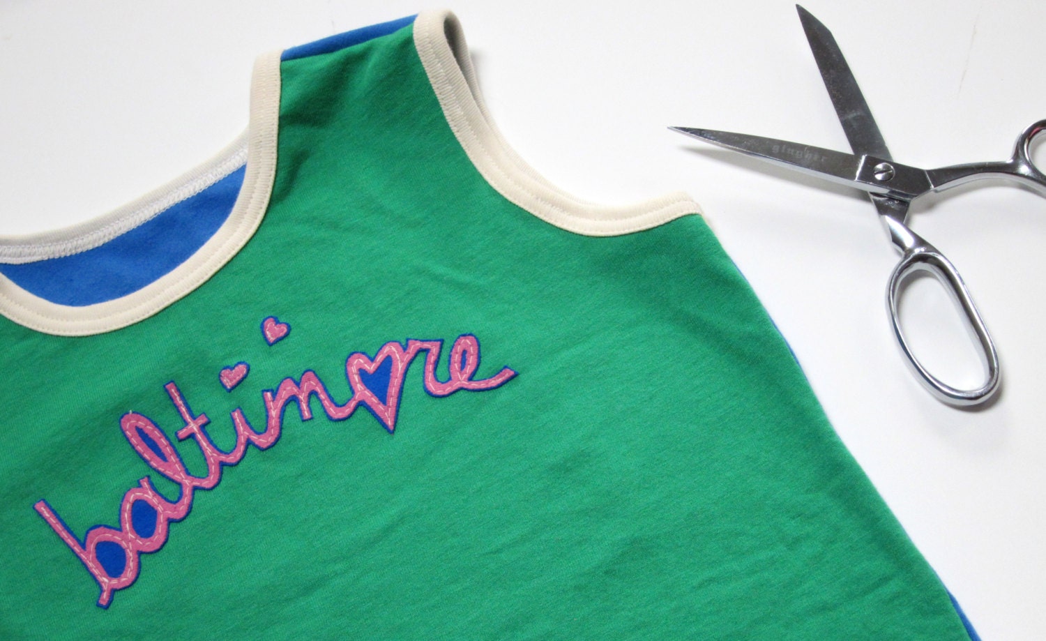 Sleeveless recycled fabric t-shirt- Baltimore