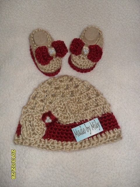 Baby girls BOW SET crocheted bow hat with matching booties, bone and autumn red color