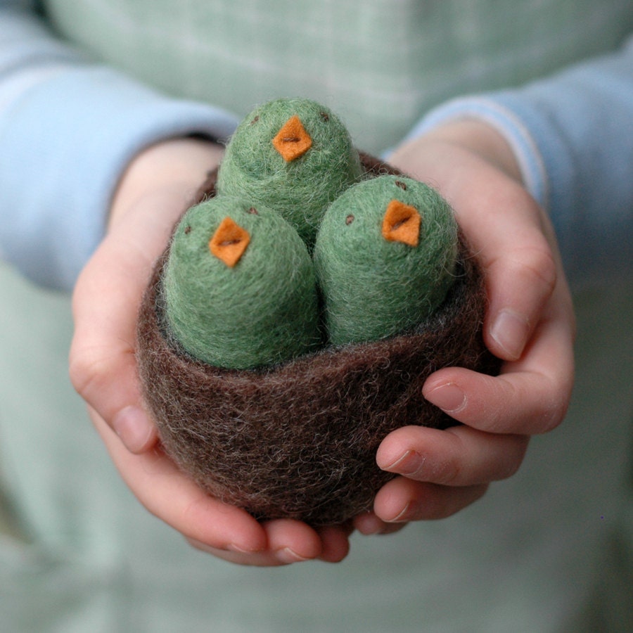 Baby Birds in a Nest - Felted Natural Toy in Green