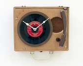 Recycled Record Player Clock