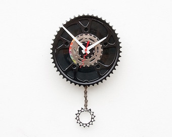 Recycled Bike Chain ring and 45 Record Clock