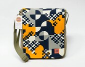 Deni - messenger bag customized with original vintage fabric.