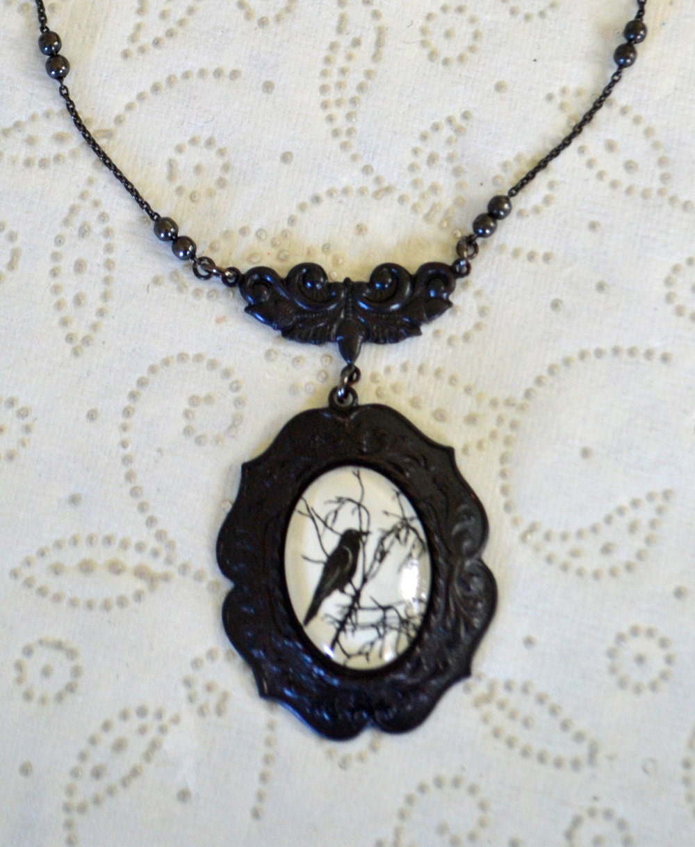 SALE 20% OFF // Coupon code: MEMORIALDAYSALE - For the Love of Crows Necklace, pendant on chain - Victorian edition