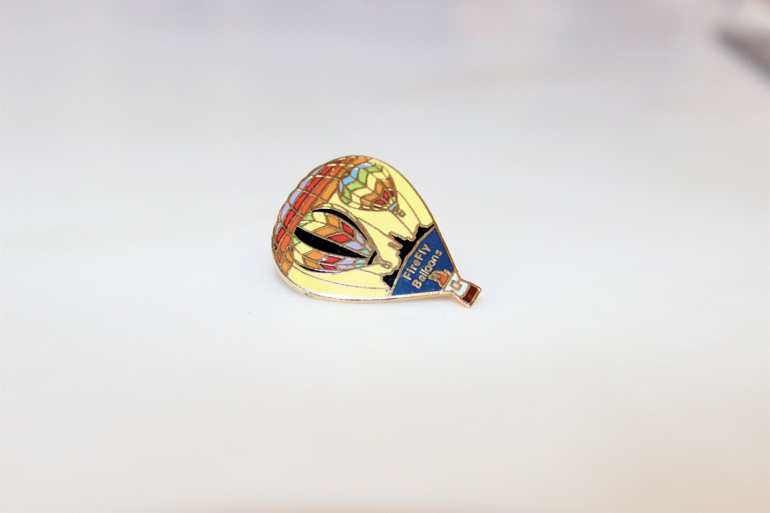 vintage 'Firefly Balloons' hot air balloon pin