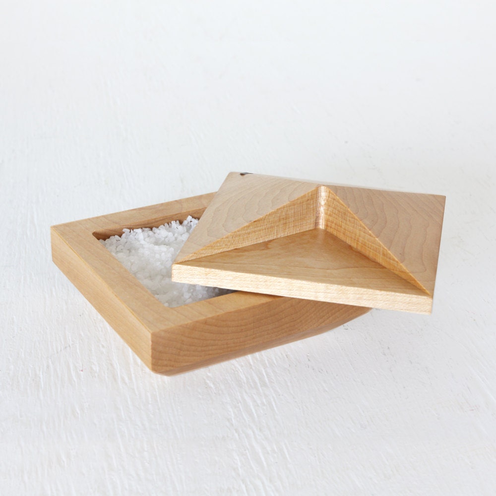 Pixie Salt Cellar - faceted  box made with maple