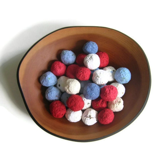 Fourth of July - Seed Bombs in red, white & blue - Plantable paper seed balls made of handmade paper and flower seeds - Patriotic wedding - PulpArt