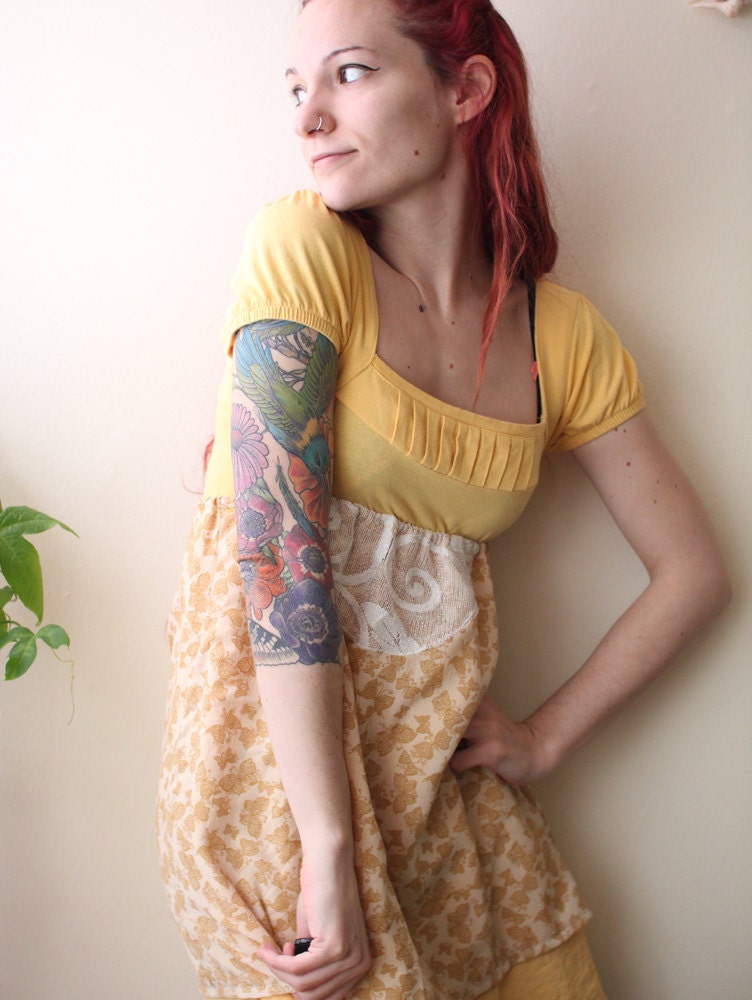 SALE 50% linen dress with lace and butterfly print small