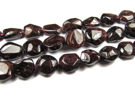 16 to 20mm Genuine Semi Precious Garnet Irregular Nugget Beads 11pcs, 8" Strand