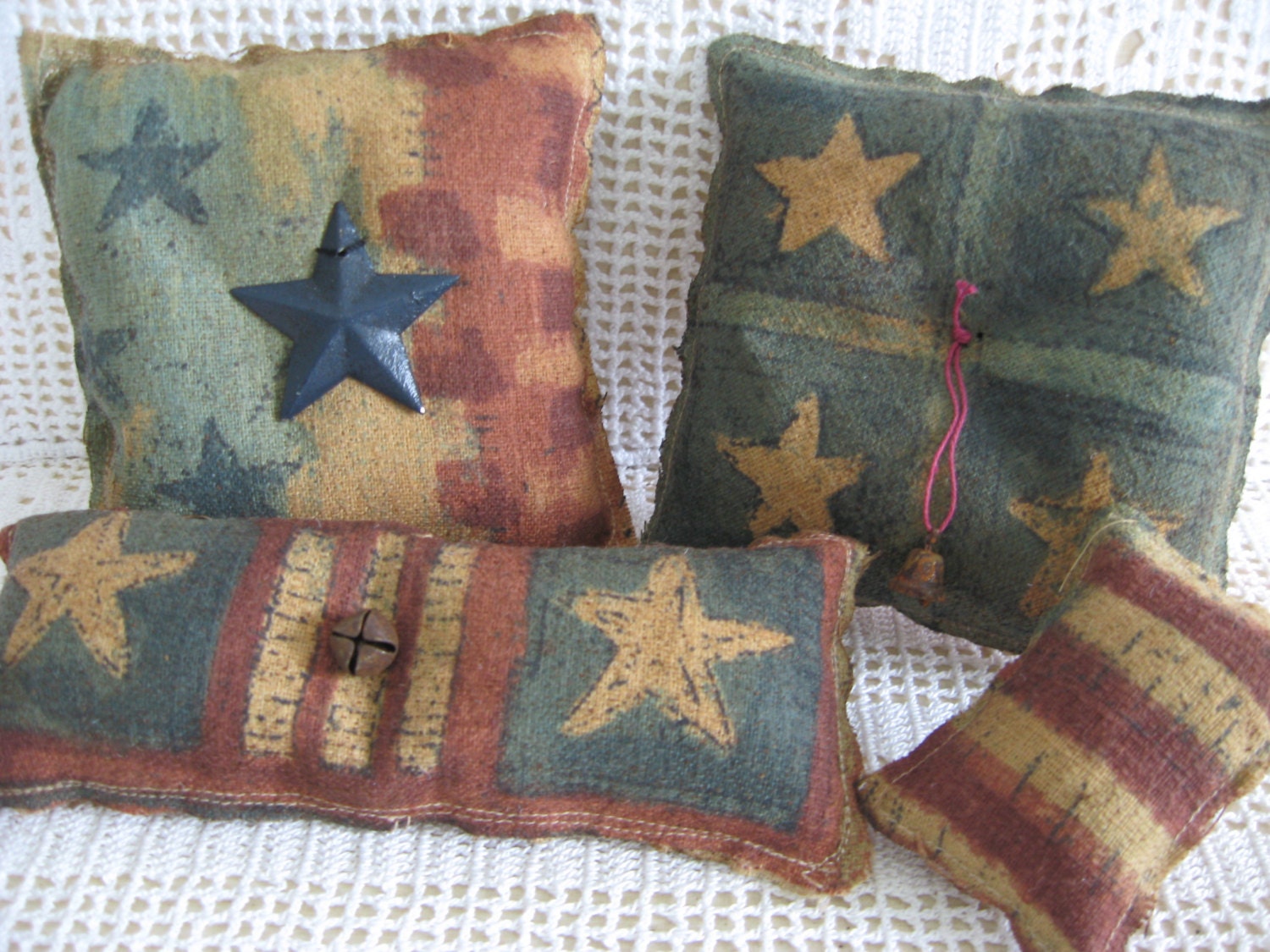 4 Primitive Patriotic Bowl Fillers, Stars and Flag Design, Prim Red White and Blue, USA make do, mini pillows set, Rustic Folk Tuck, GRP1