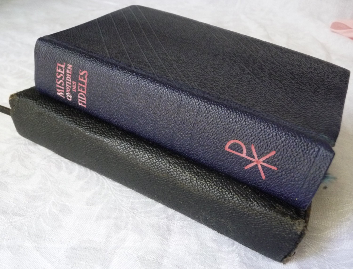 French Missel Leather Book Cover Zipper - 1958 Daily Religious Prayer Song Book - Roman Catholic Religion Bible Study - France - Black