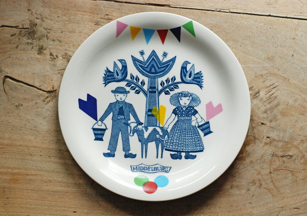 Folklore and fun breakfast plate 'Middelburg', ready to be shipped