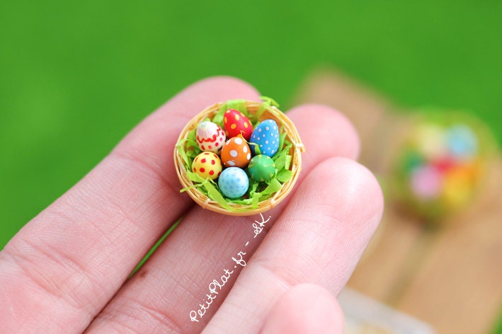 Easter - Colorful Eggs Basket - 1/12 Dollhouse Scale Miniature Food