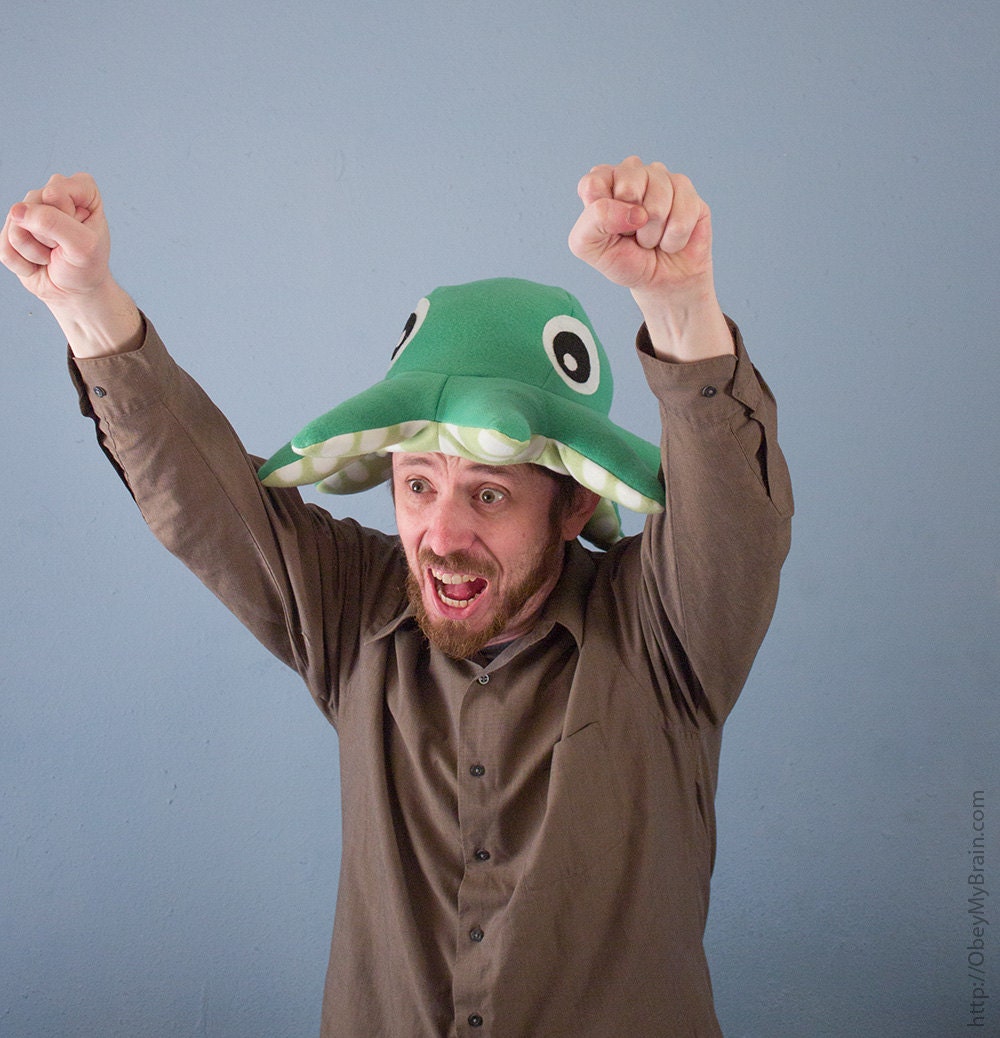 Fleece Octopod Hat/Pillow - Green
