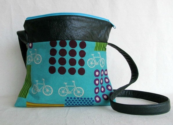 STELLA SQUARED //  Zippered Satchel in Turquoise // Linen Cross Body Hip BAg