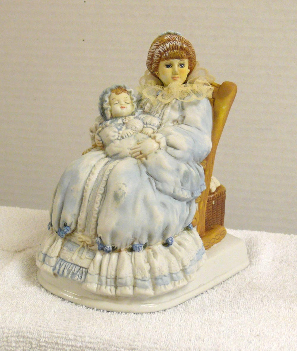 Music Box - Ceramic Mother and Baby - Just he Way Your Are - Interactive