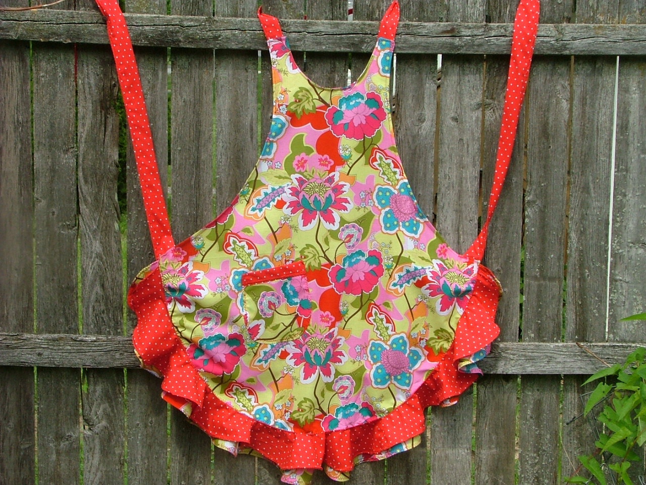 Wild And Wonderful FLOUNCY Ruffled Full Apron