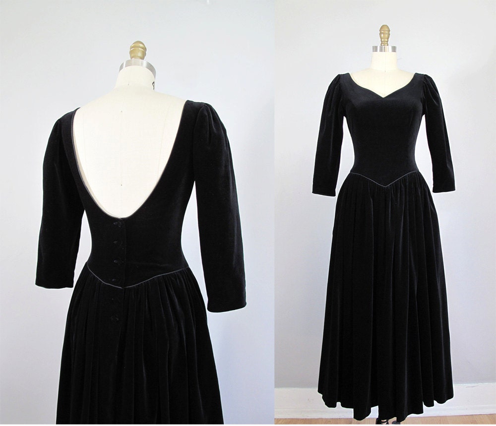 vintage BLACK VELVET long open back dress XS S