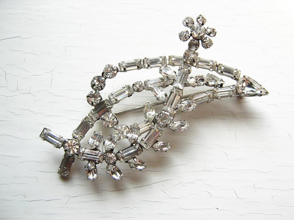 Large Clear Rhinestone Leaf Brooch  Pin 1950's 60's vintage