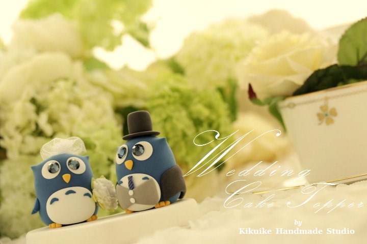 bride and groom Owls with swallow-tailed coat wedding cake topper