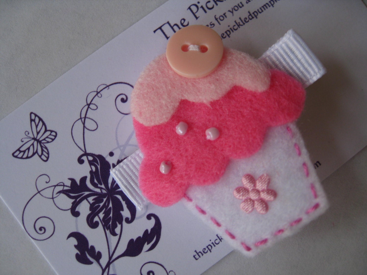 Strawerry Cupcake Felt Clip