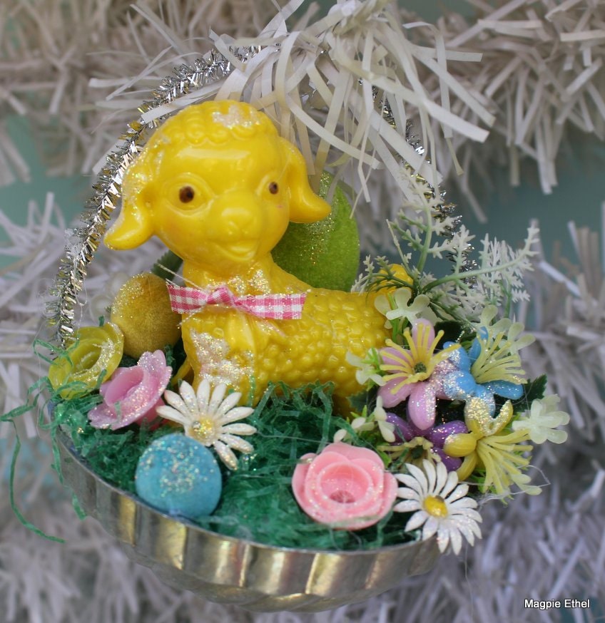 Vintage Style Easter Basket  - Tin Mold, Adorable Little Yellow Lamb