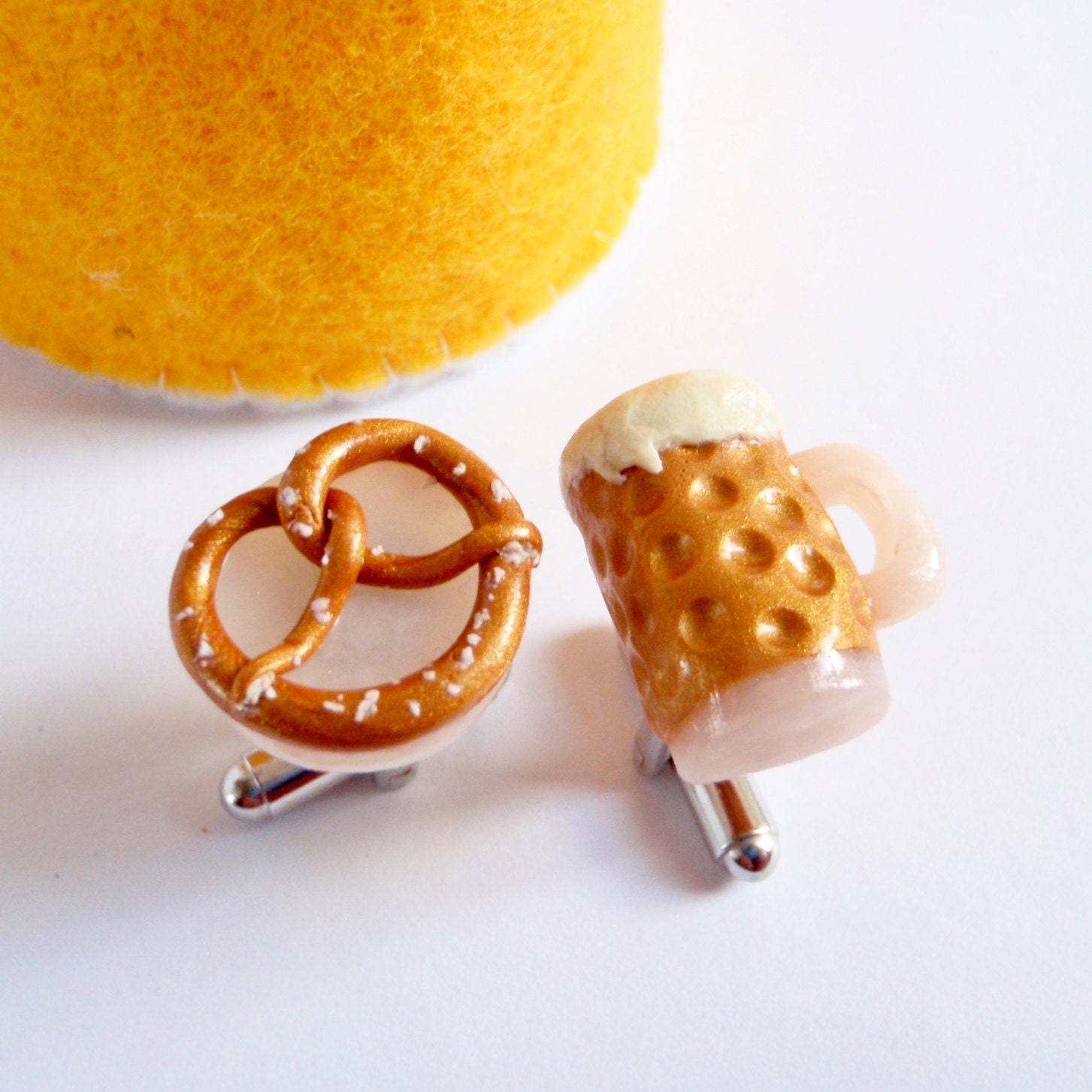 Beer and Pretzel Cufflinks - Biergarten Cufflinks - Miniature Food Art Jewelry Collectable - Schickie Mickie Oktoberfest Original